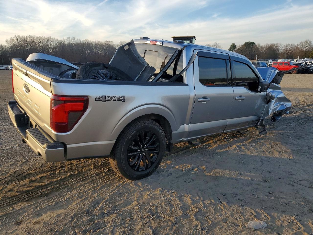 2025 FORD F150 XLT photo 3