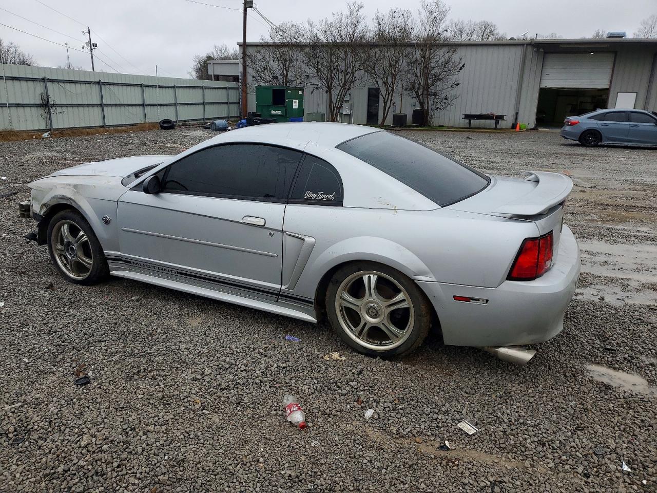 2004 FORD MUSTANG photo 2