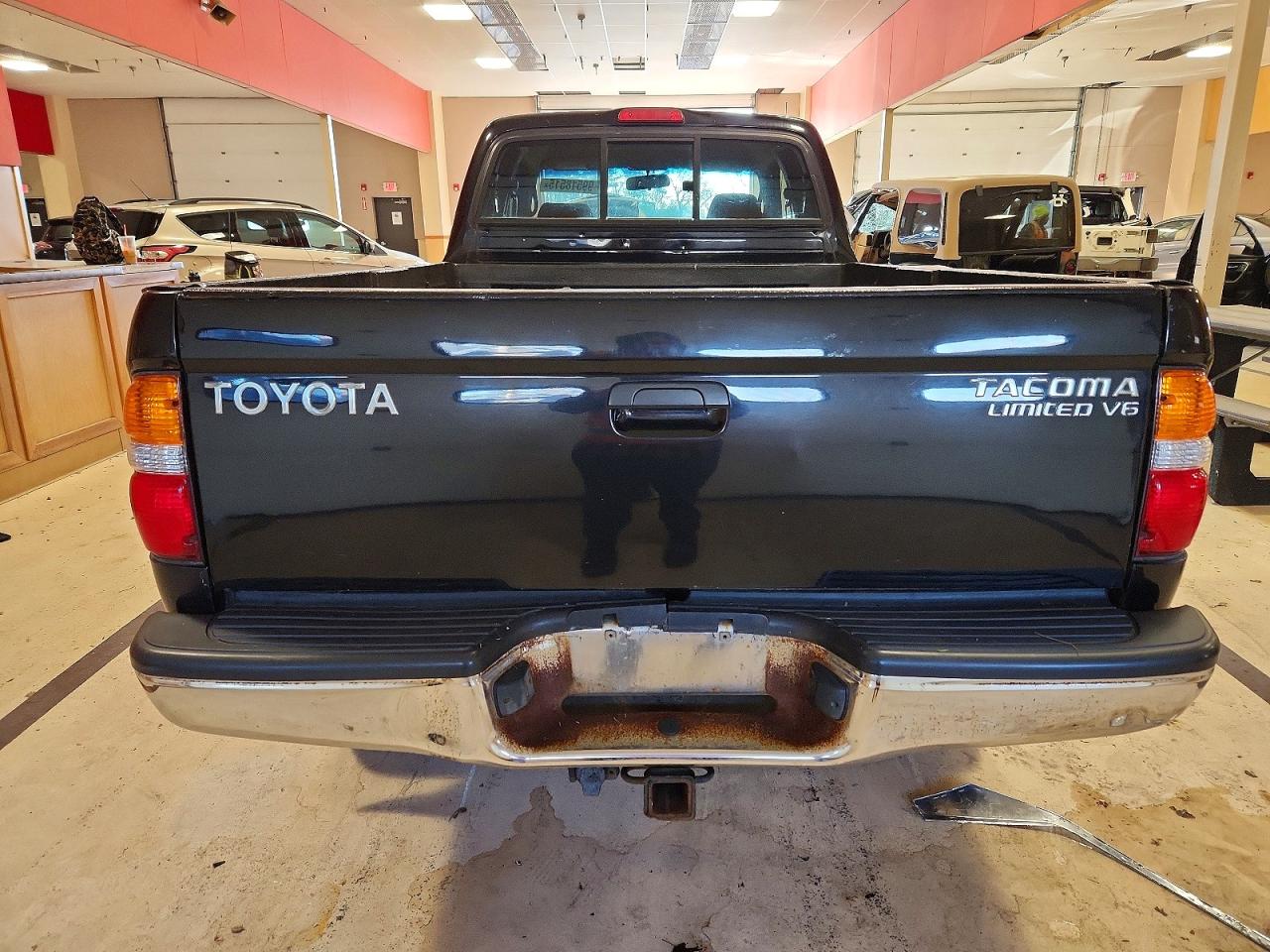 2004 TOYOTA TACOMA XTRACAB photo 6