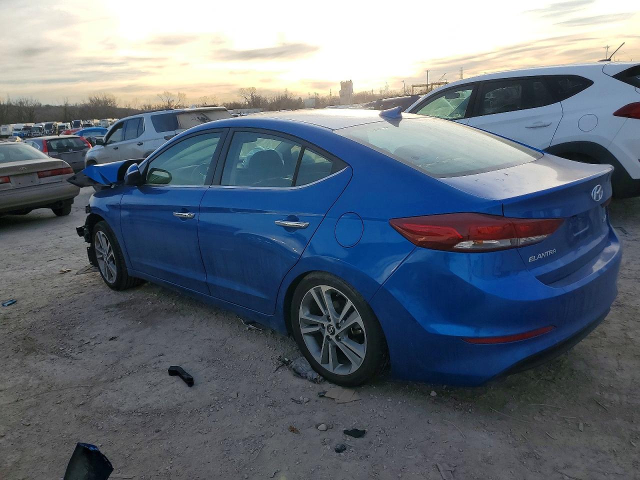 2017 HYUNDAI ELANTRA SE photo 2