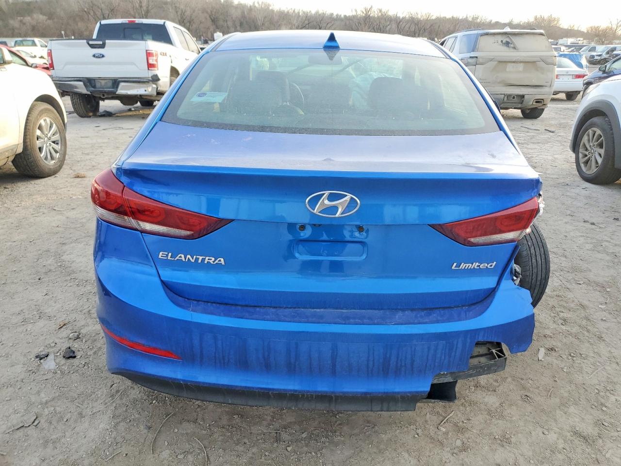 2017 HYUNDAI ELANTRA SE photo 6