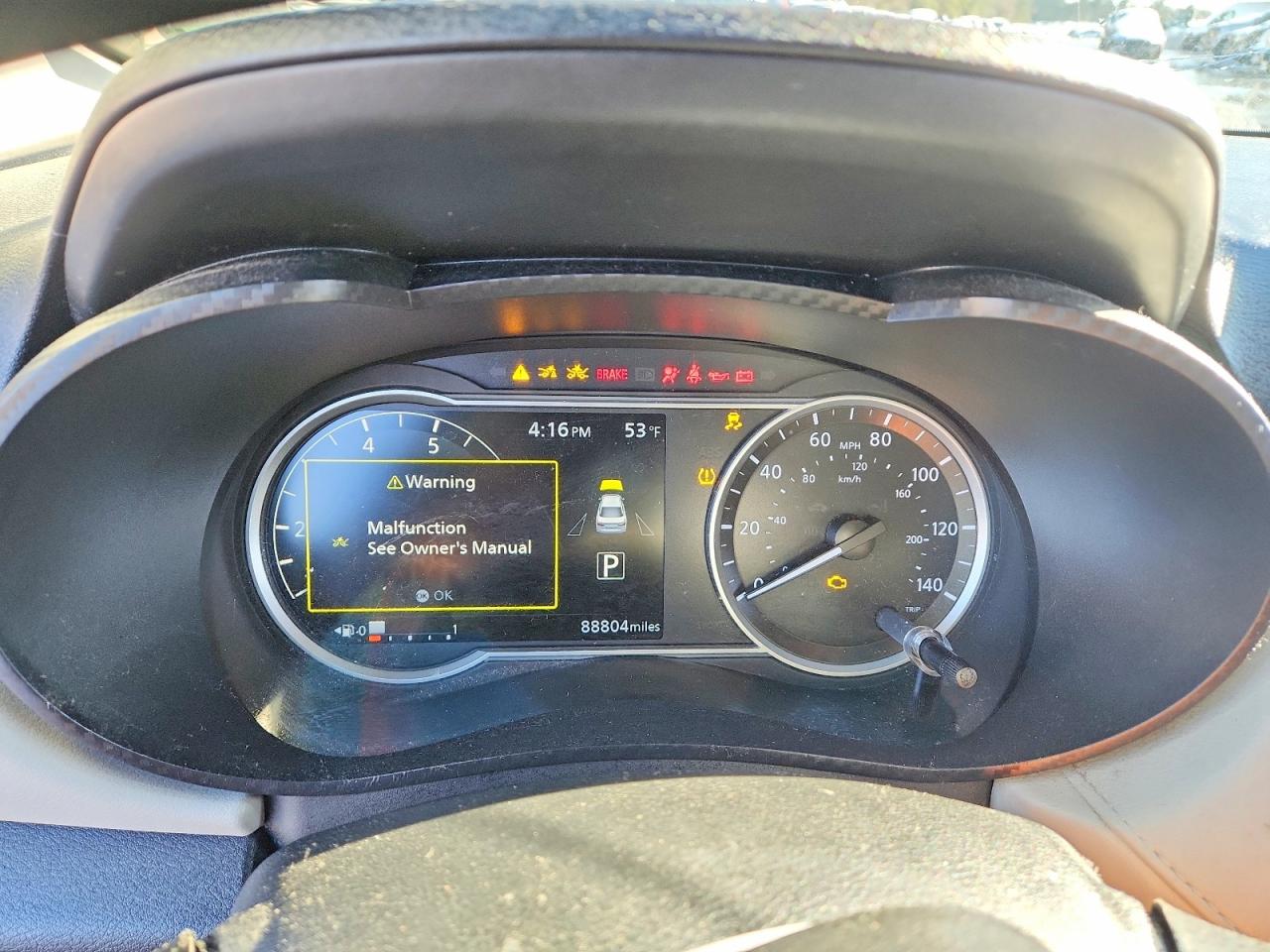 2021 NISSAN VERSA SV photo 9