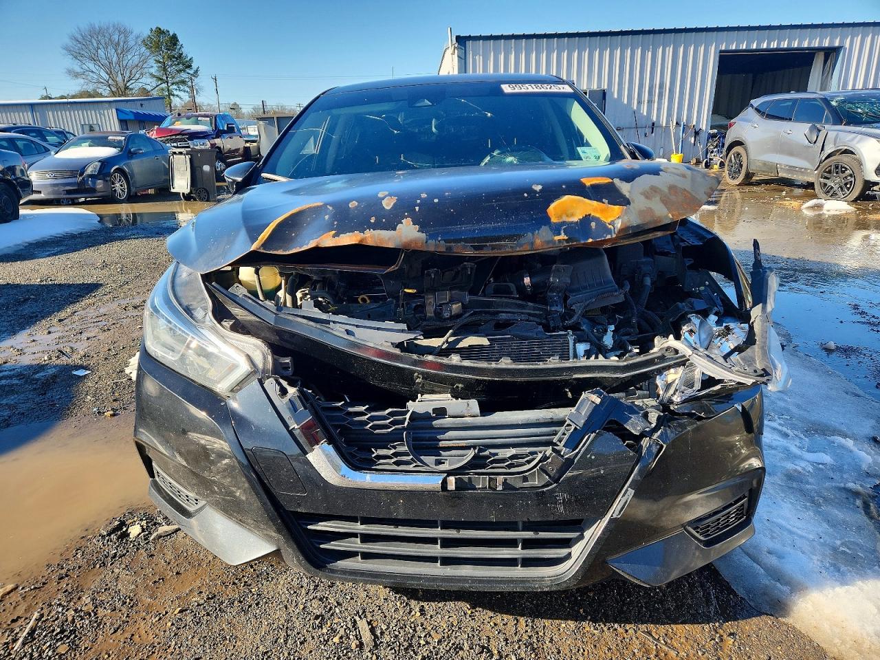 2021 NISSAN VERSA SV photo 5