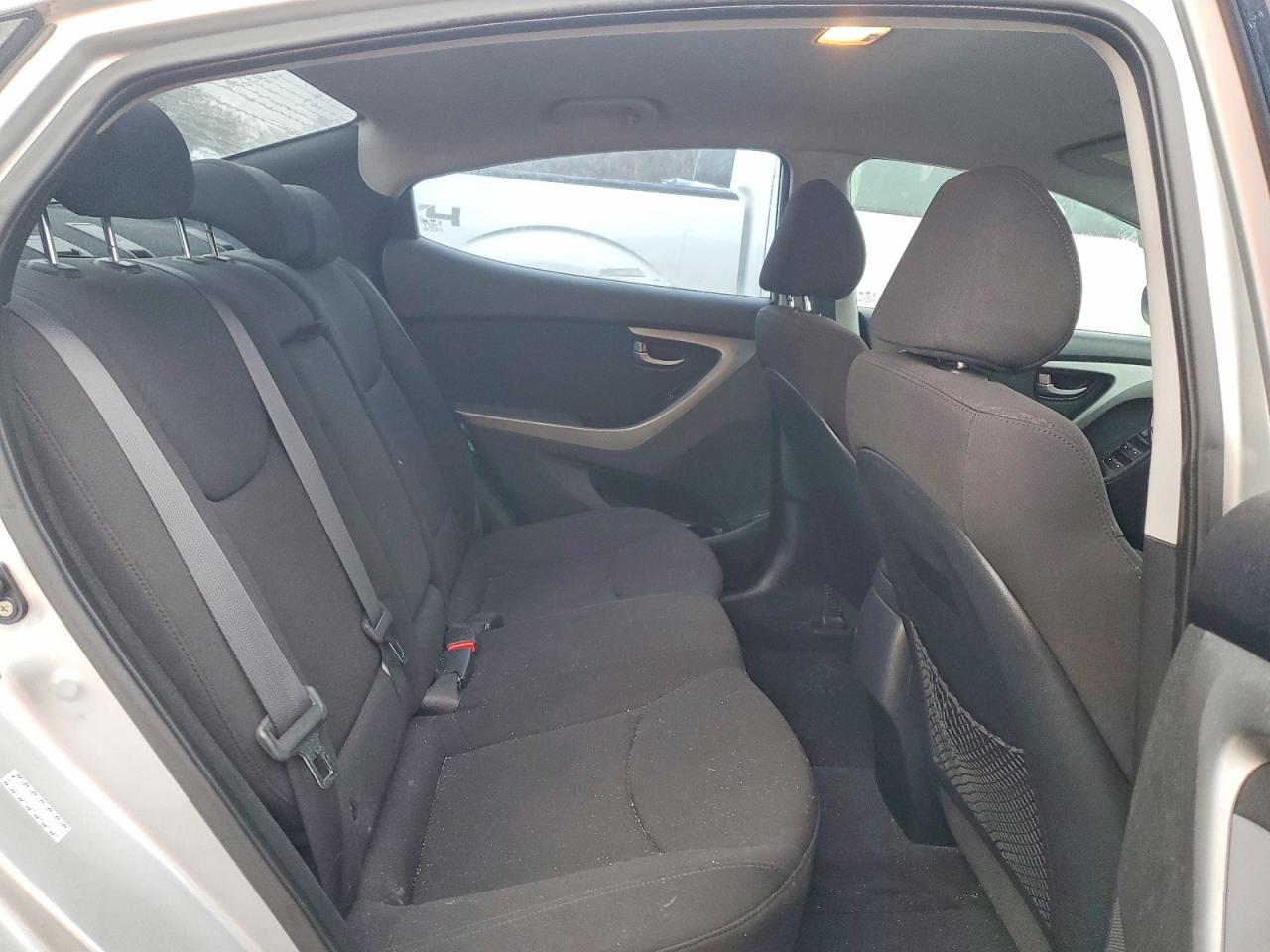 2016 HYUNDAI ELANTRA SE photo 10