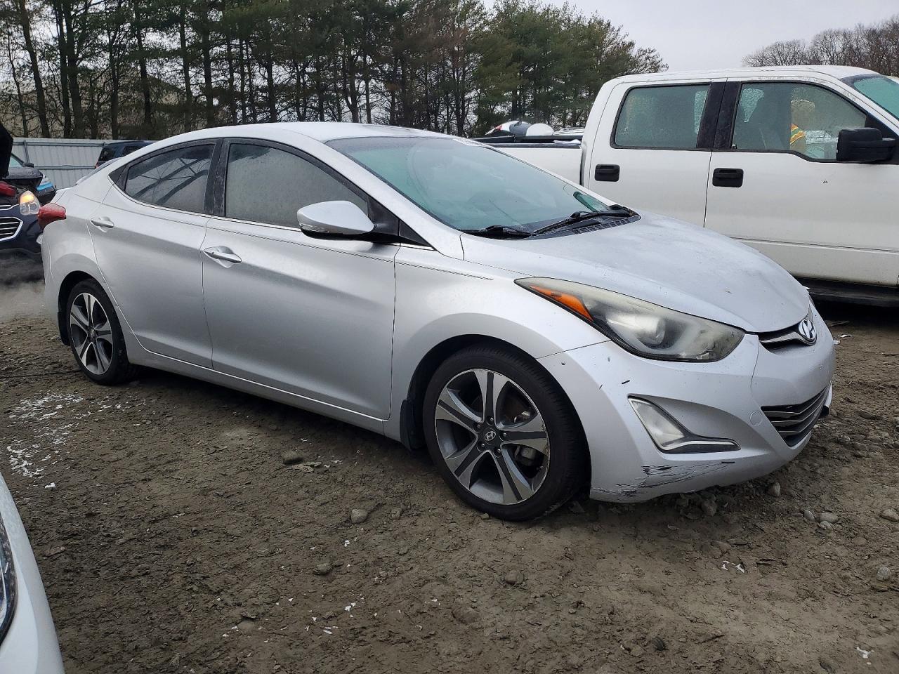 2016 HYUNDAI ELANTRA SE photo 4