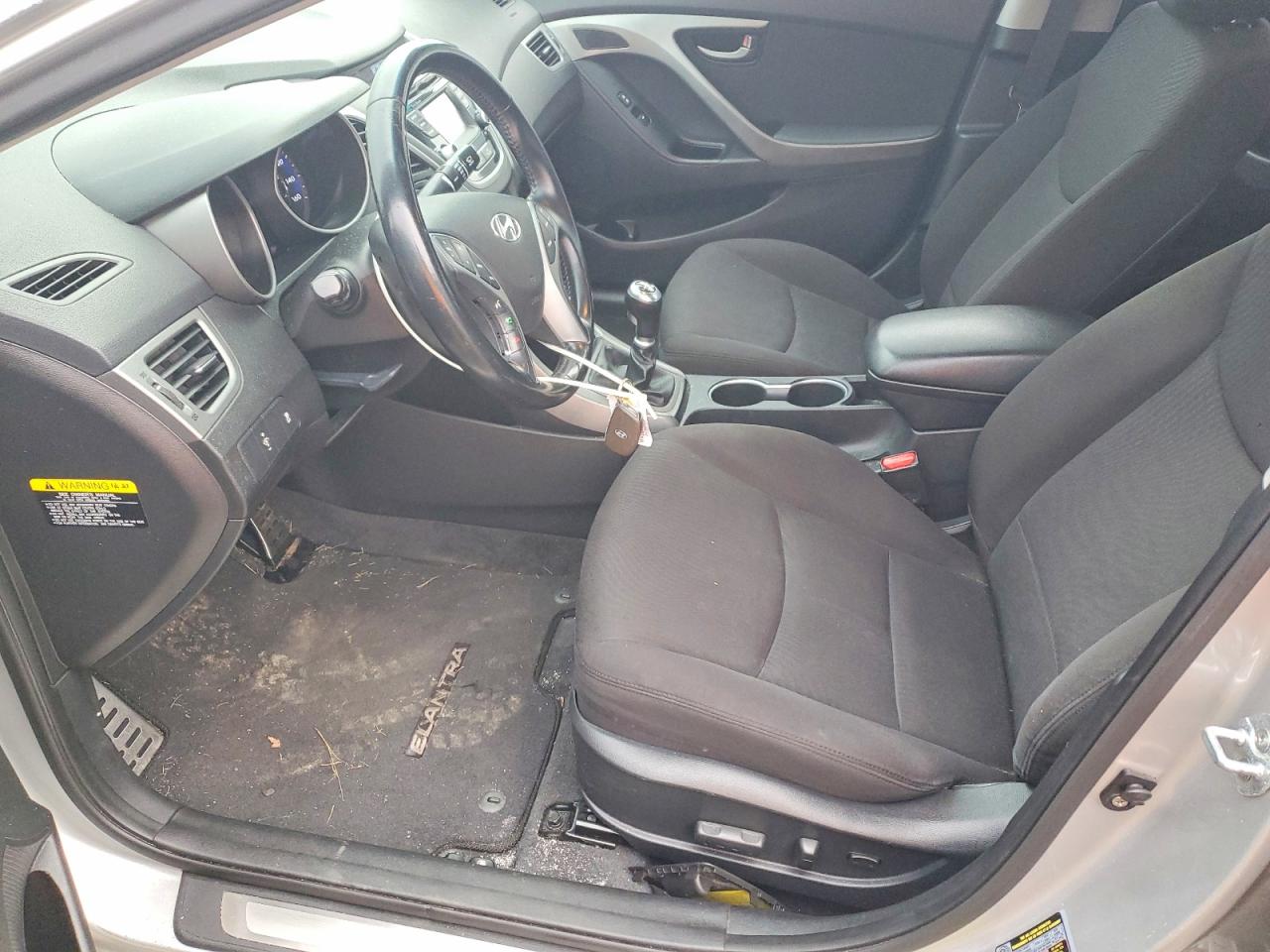2016 HYUNDAI ELANTRA SE photo 7