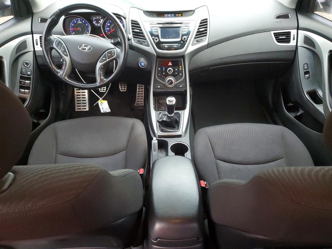 2016 HYUNDAI ELANTRA SE photo 8