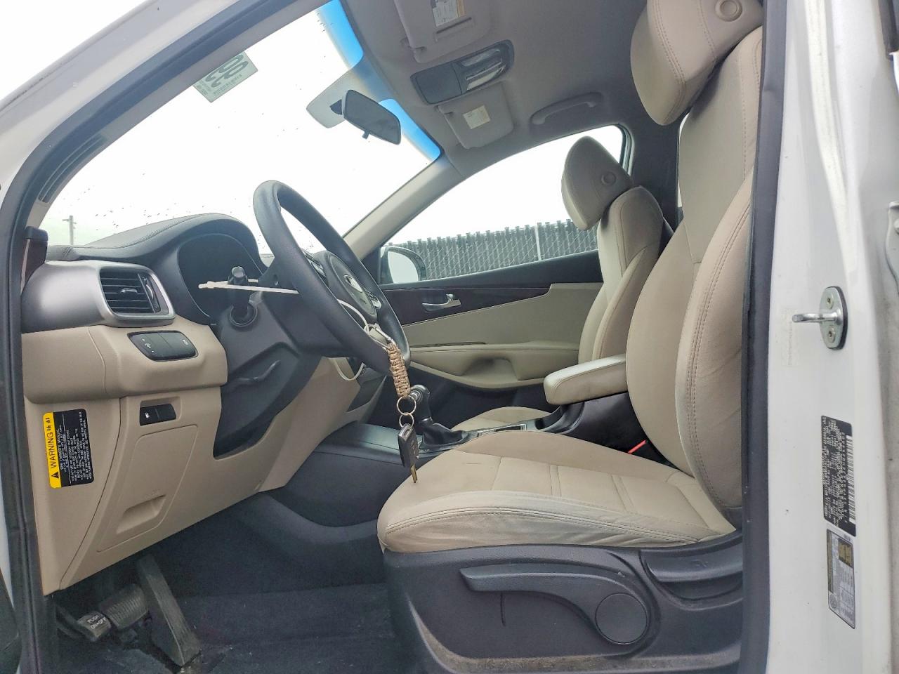 2017 KIA SORENTO LX photo 7