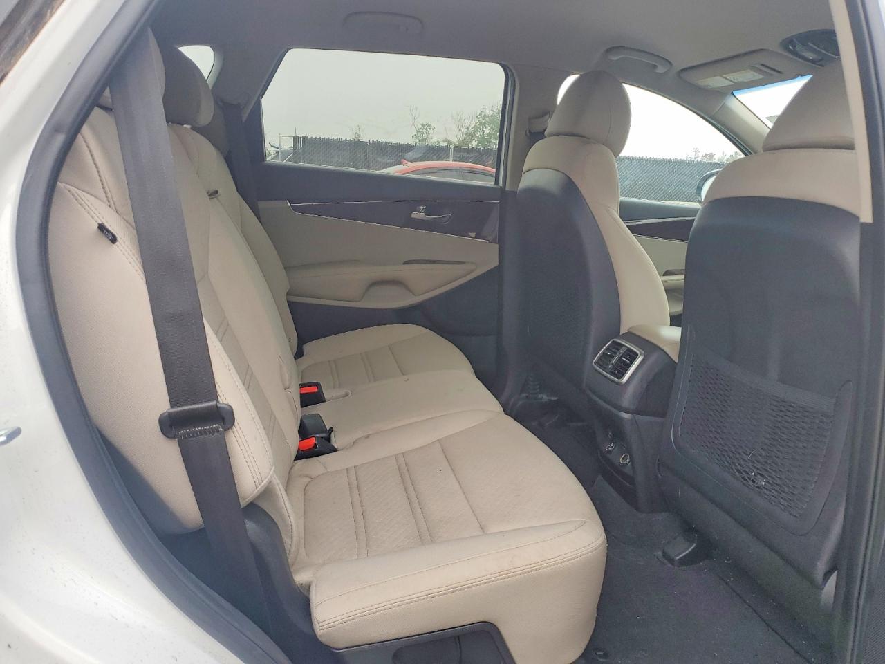 2017 KIA SORENTO LX photo 11
