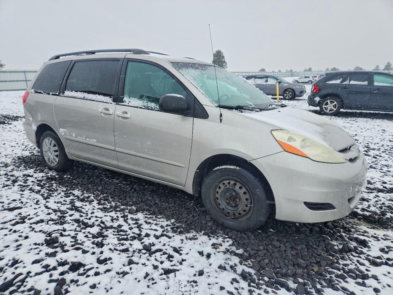 2006 TOYOTA SIENNA CE photo 4