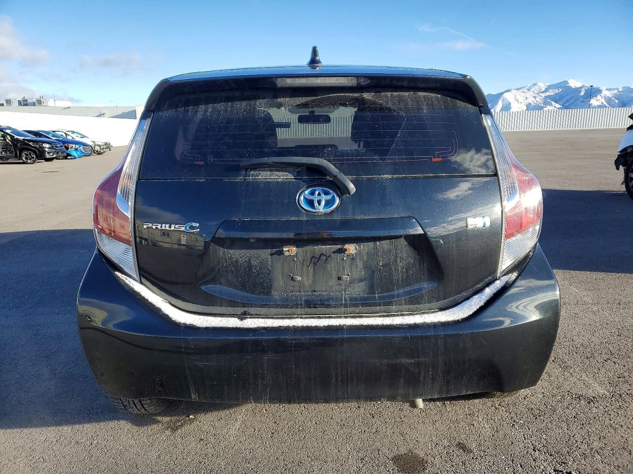 2015 TOYOTA PRIUS photo 6