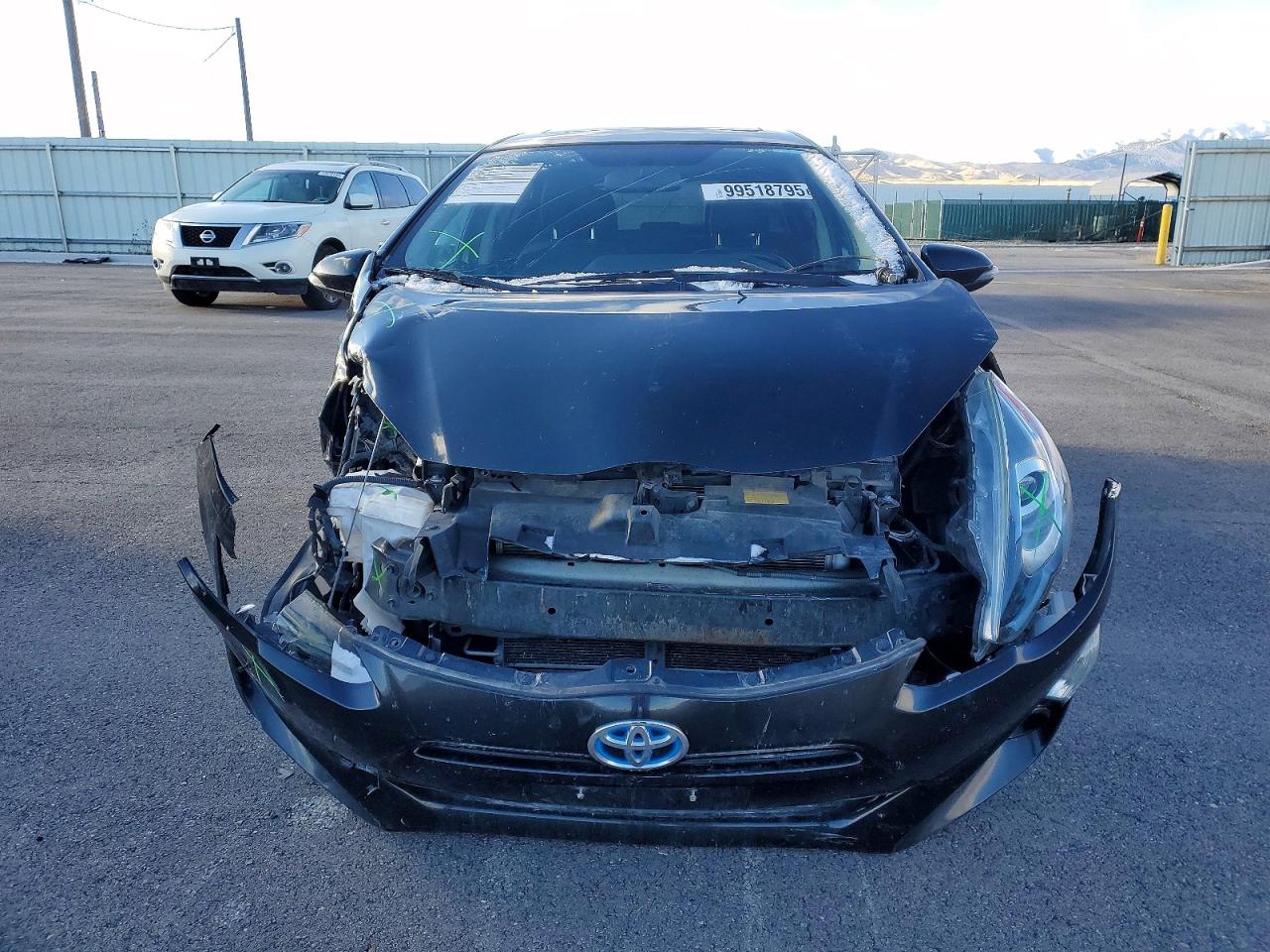 2015 TOYOTA PRIUS photo 5