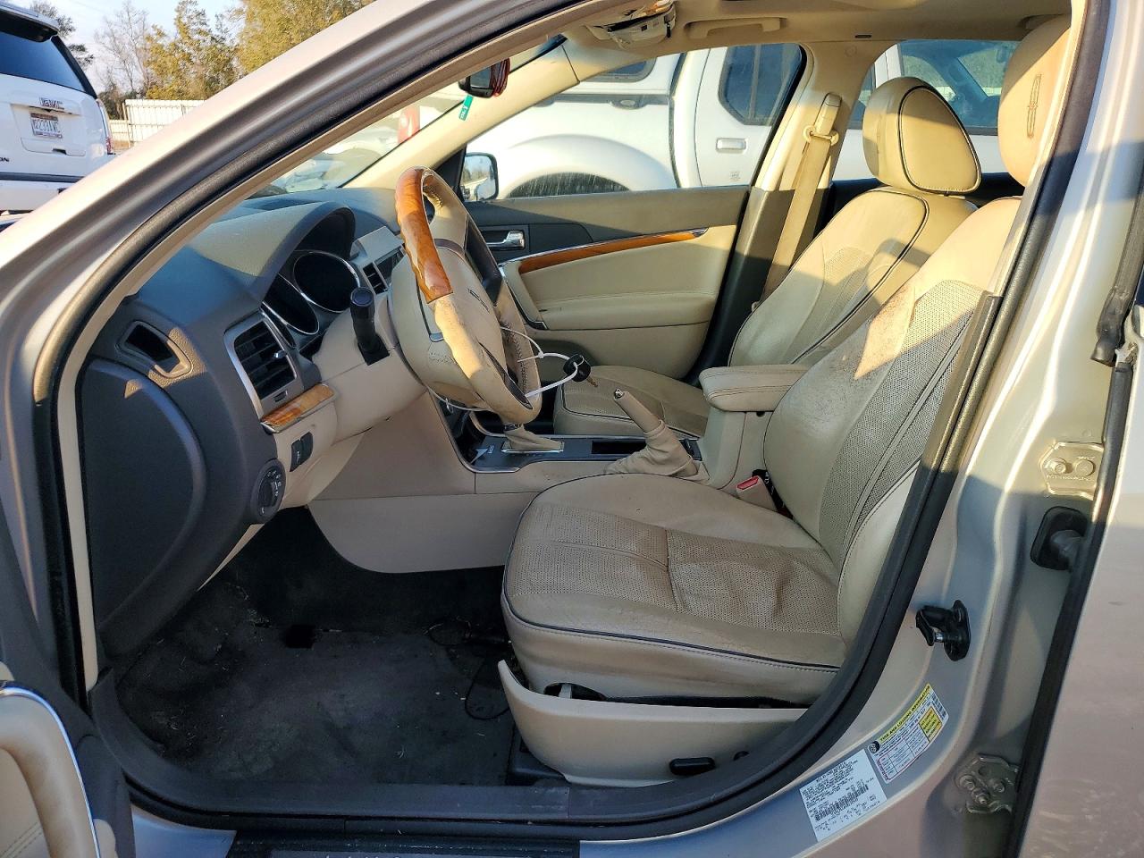 2010 LINCOLN MKZ photo 7