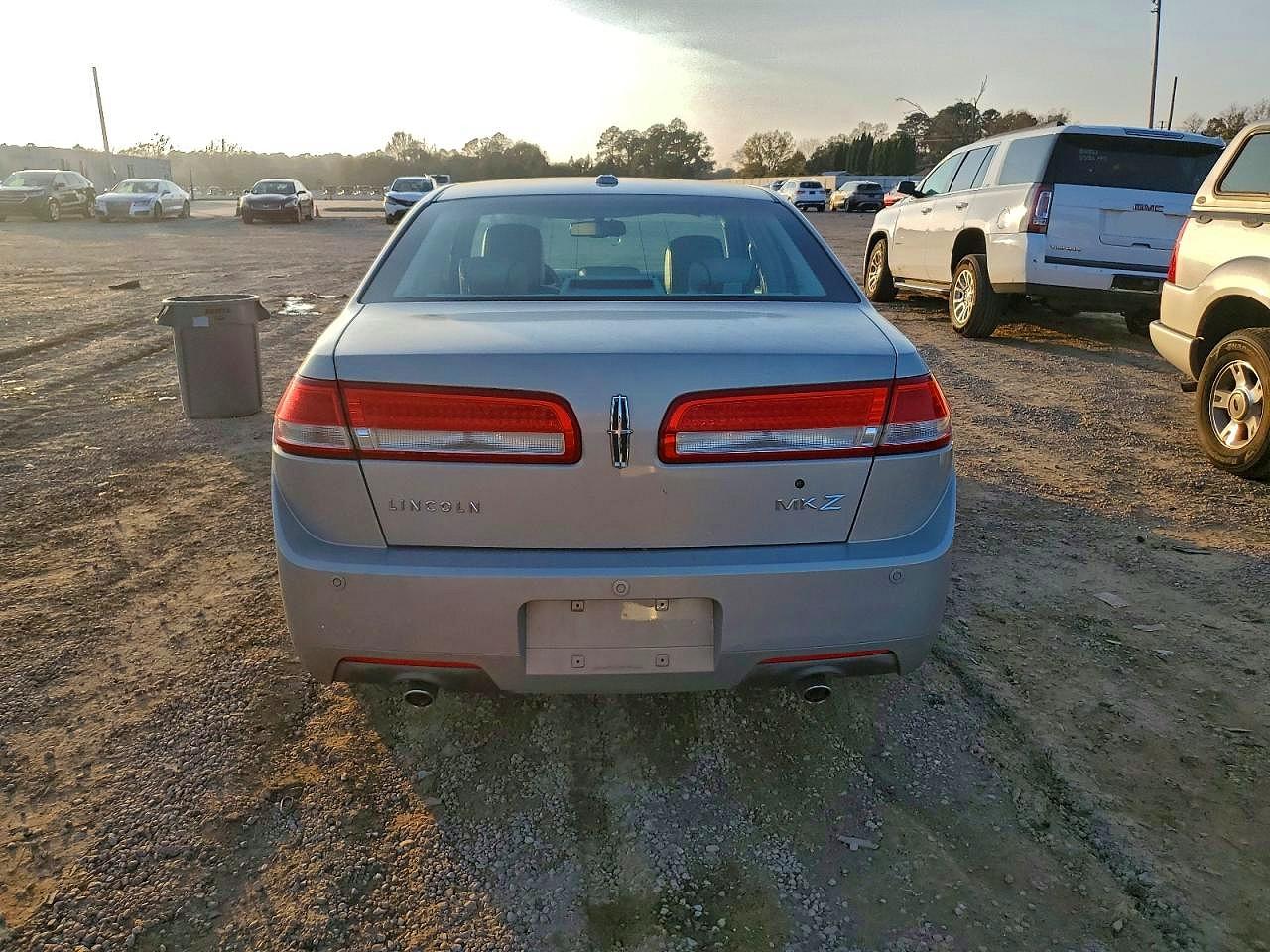 2010 LINCOLN MKZ photo 6