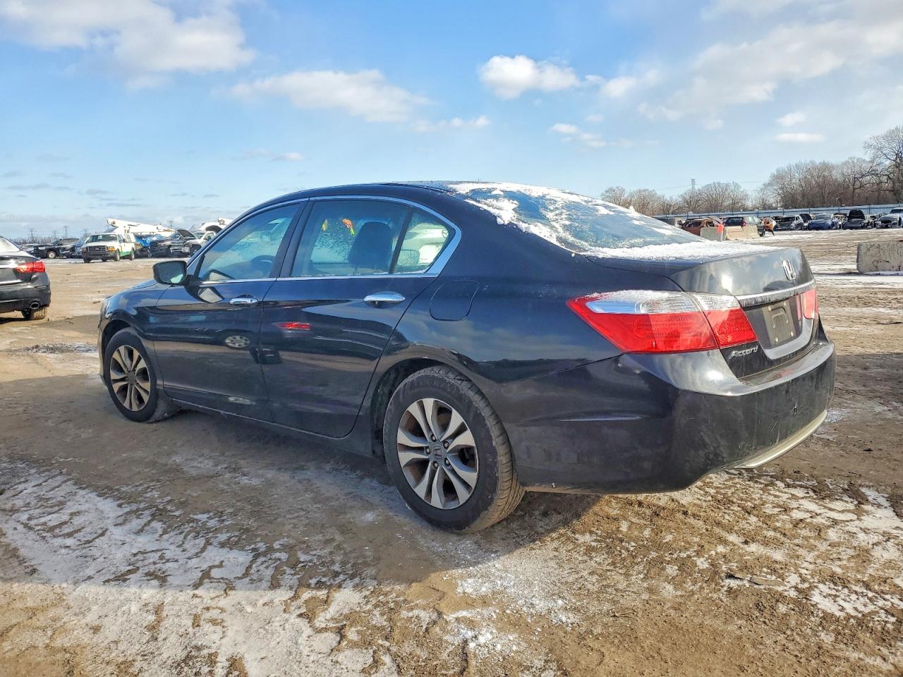 2015 HONDA ACCORD LX photo 2
