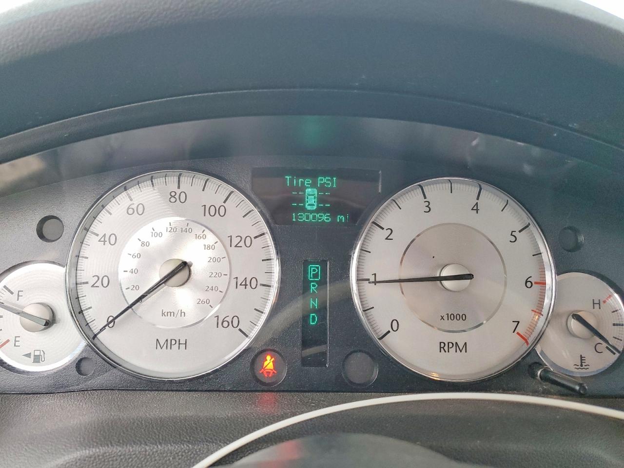 2008 CHRYSLER 300C photo 9