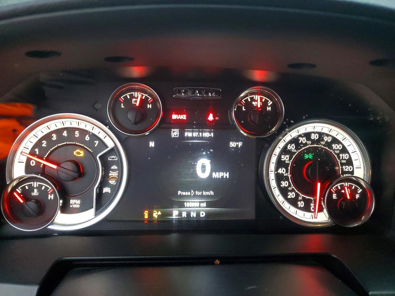 2018 RAM 1500 SPORT photo 9