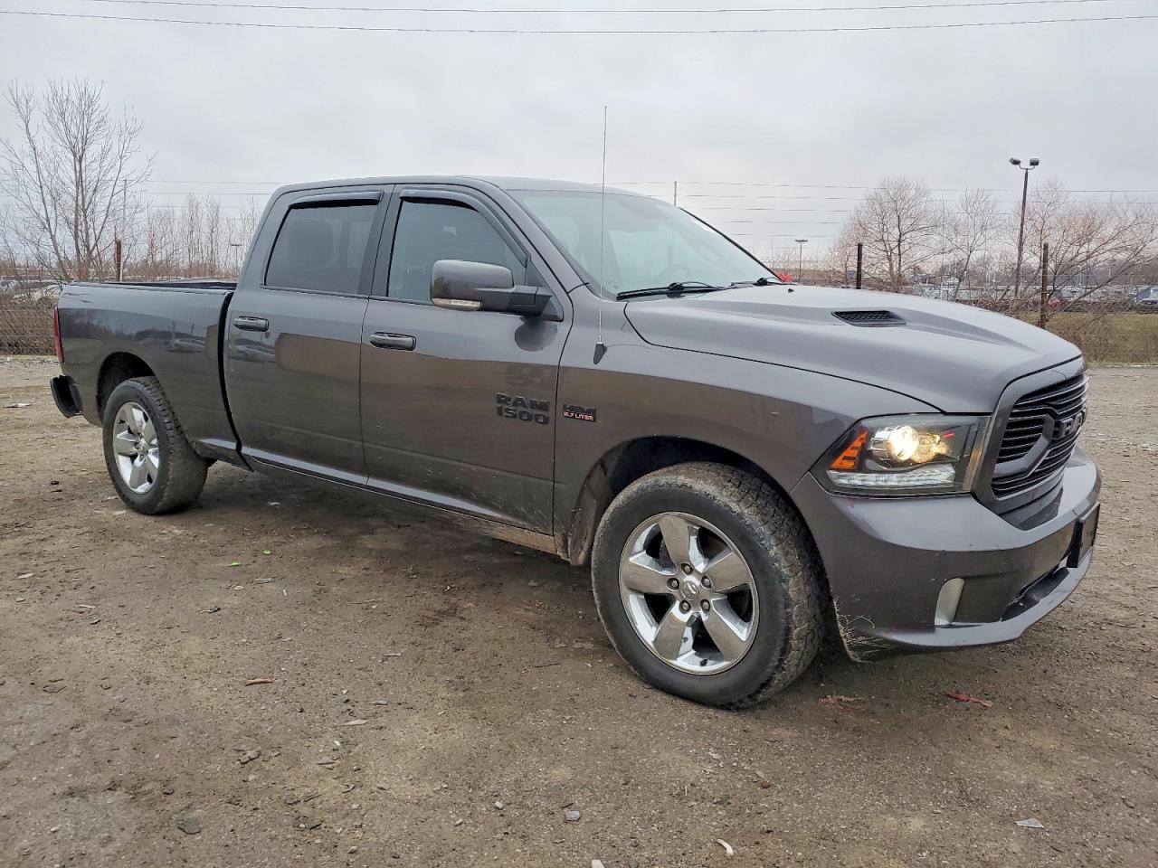 2018 RAM 1500 SPORT photo 4