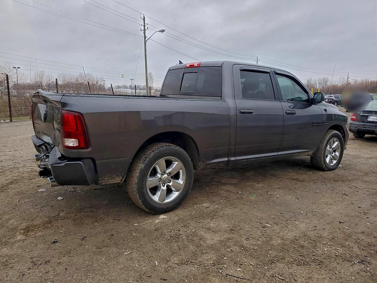 2018 RAM 1500 SPORT photo 3