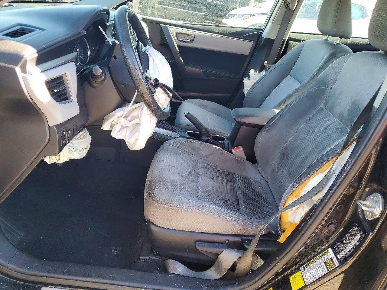 2015 TOYOTA COROLLA L photo 13
