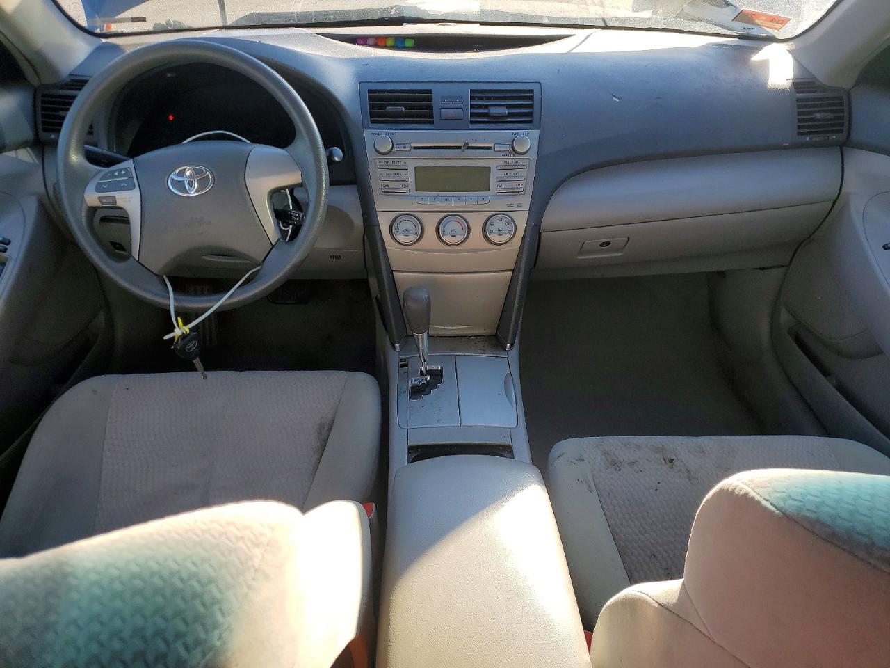 2010 TOYOTA CAMRY BASE photo 8