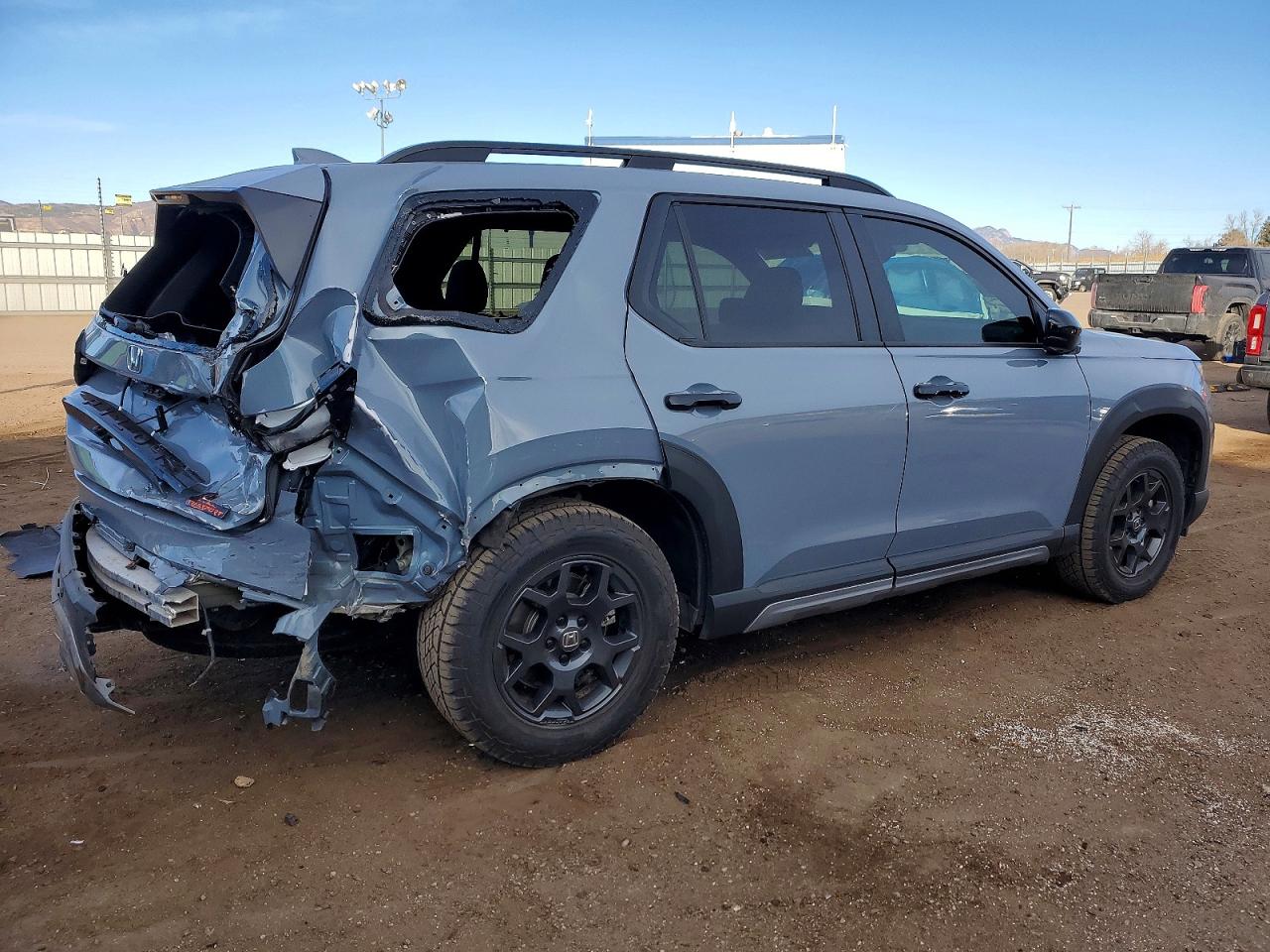 2025 HONDA PILOT TRAILSPORT photo 3