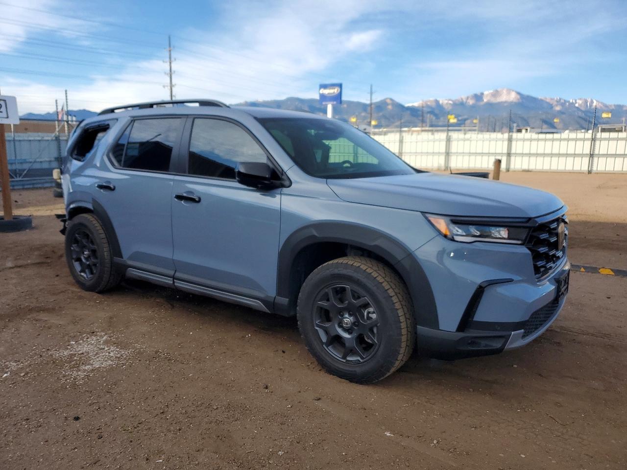 2025 HONDA PILOT TRAILSPORT photo 4