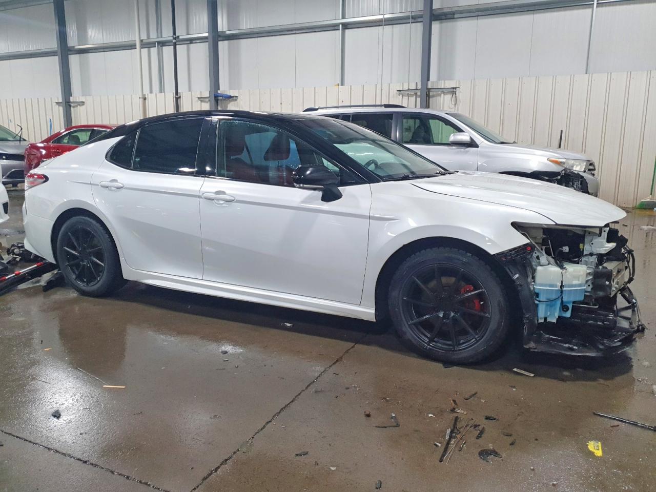 2018 TOYOTA CAMRY XSE photo 4