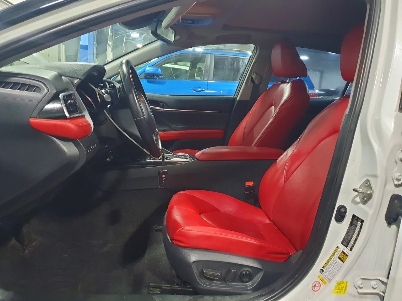 2018 TOYOTA CAMRY XSE photo 7