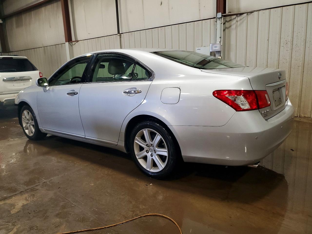 2009 LEXUS ES 350 photo 2