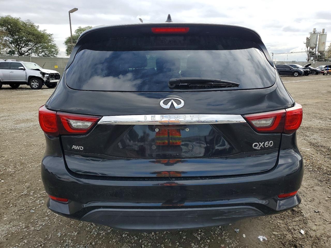 2020 INFINITI QX60 LUXE photo 16