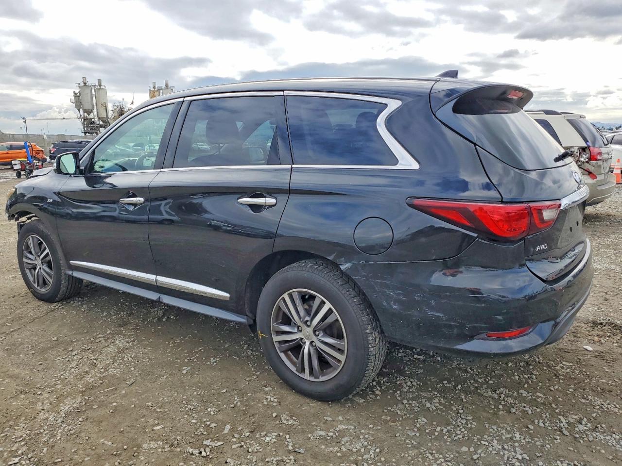 2020 INFINITI QX60 LUXE photo 4