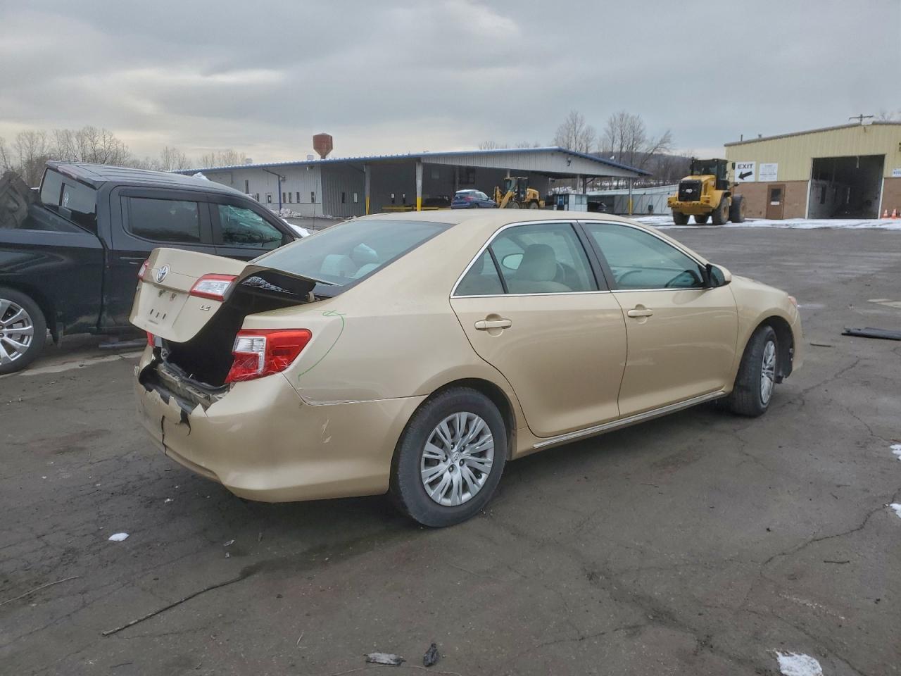 2012 TOYOTA CAMRY BASE photo 3