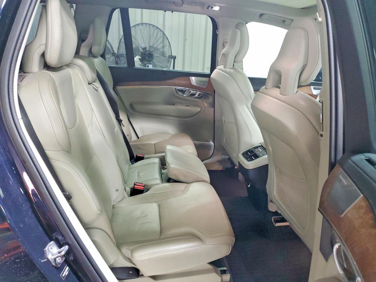 2016 VOLVO XC90 T6 photo 10