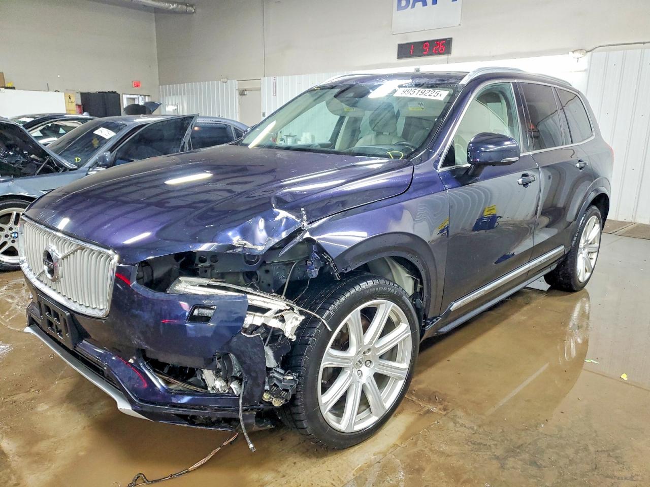 2016 VOLVO XC90