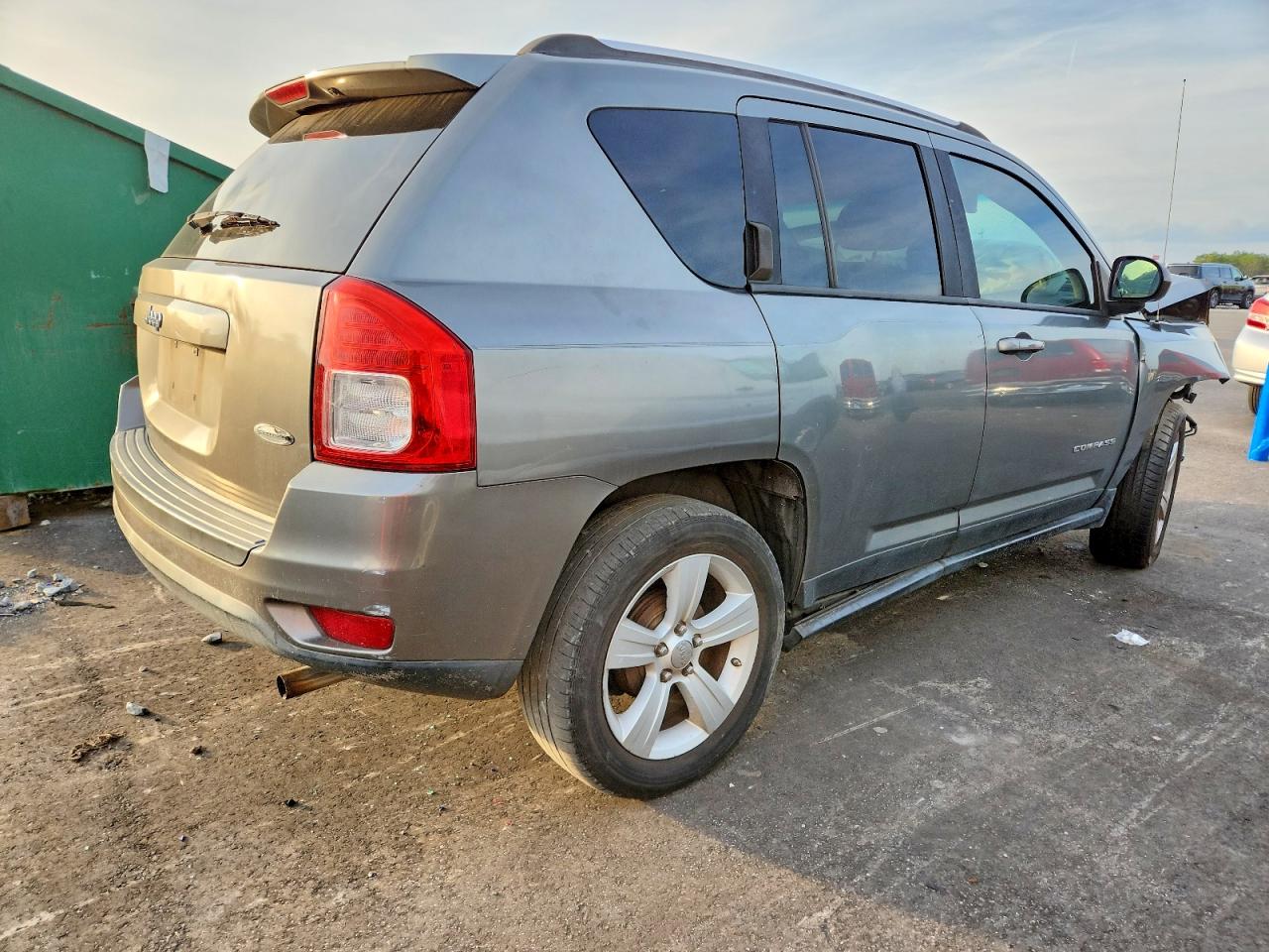 2012 JEEP COMPASS LATITUDE photo 3