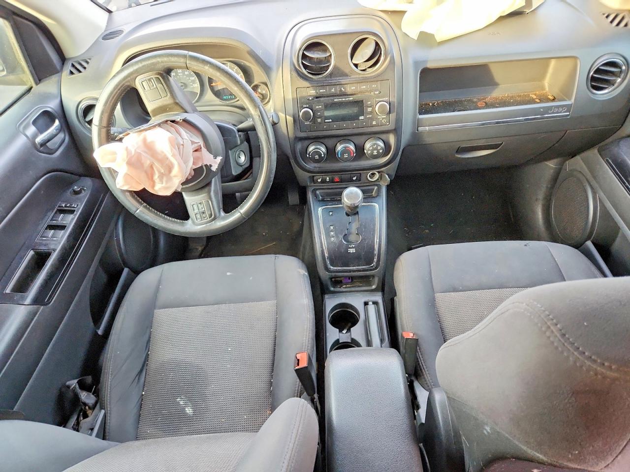 2012 JEEP COMPASS LATITUDE photo 8