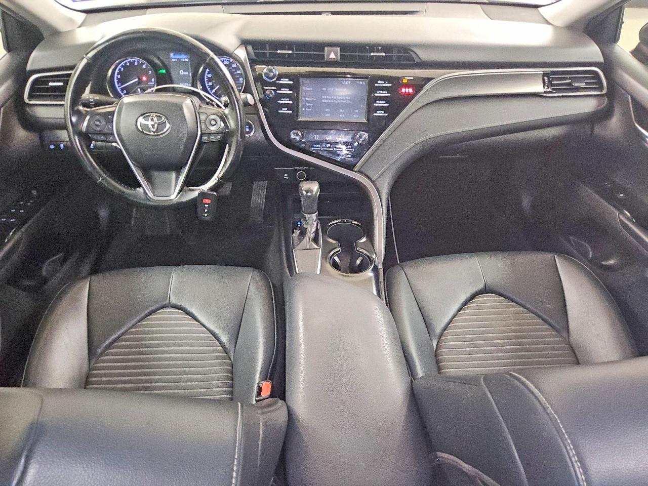 2019 TOYOTA CAMRY L photo 8