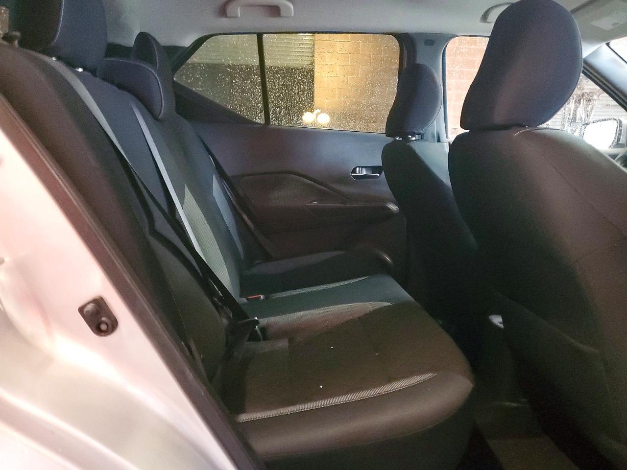 2018 NISSAN KICKS S photo 11