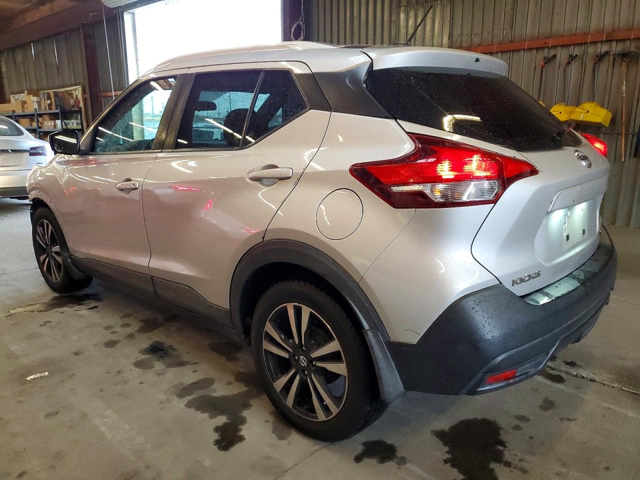 2018 NISSAN KICKS S photo 2