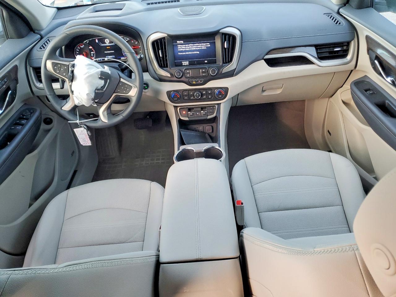 2024 GMC TERRAIN DENALI photo 8