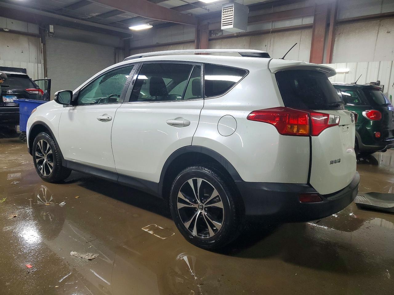2015 TOYOTA RAV4 LIMITED photo 2