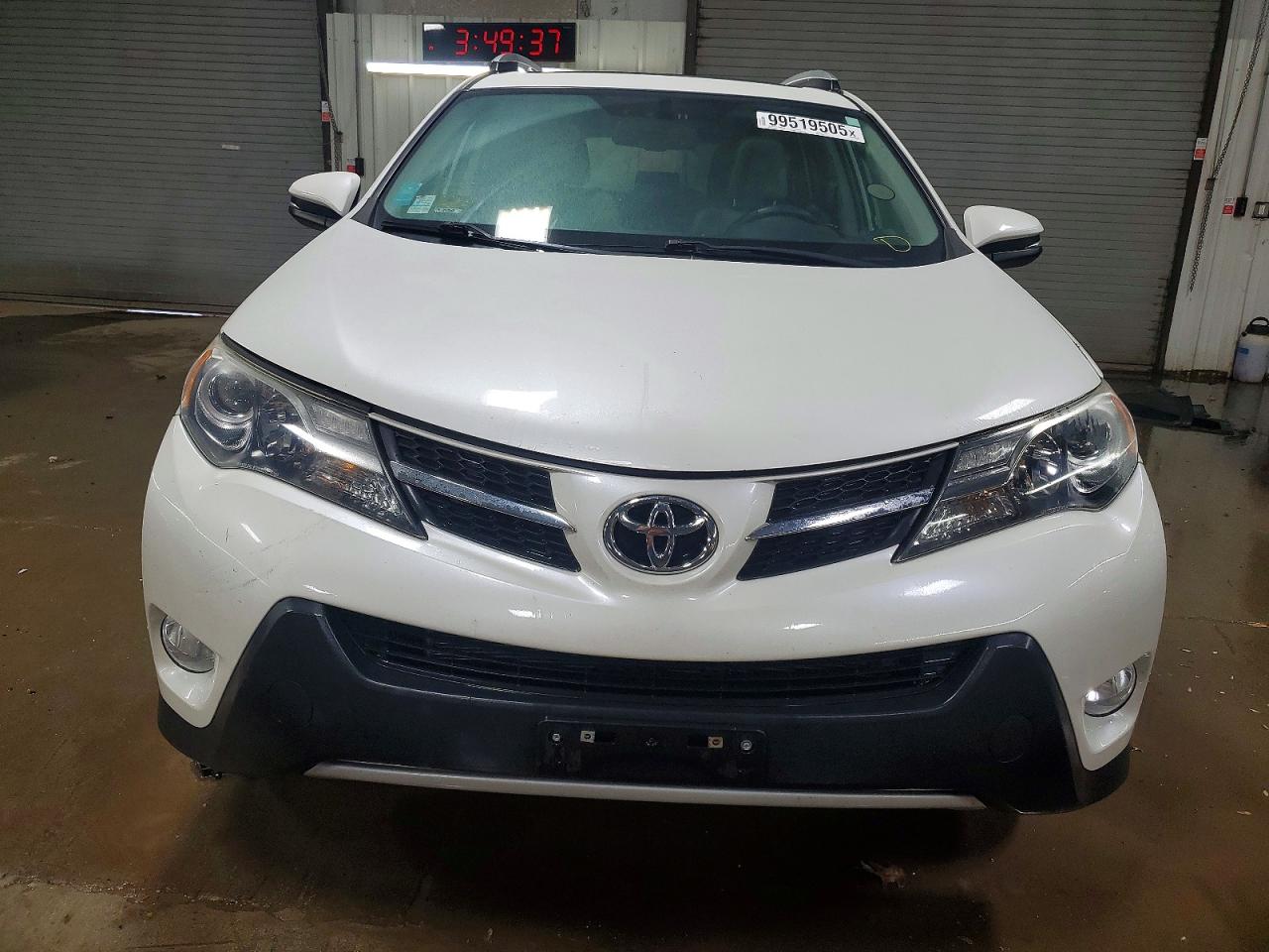 2015 TOYOTA RAV4 LIMITED photo 5