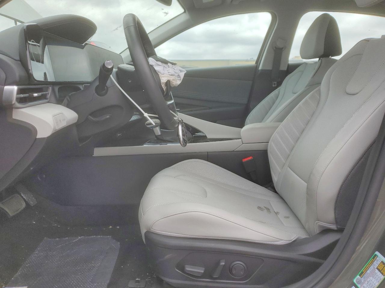 2025 HYUNDAI ELANTRA LIMITED photo 19