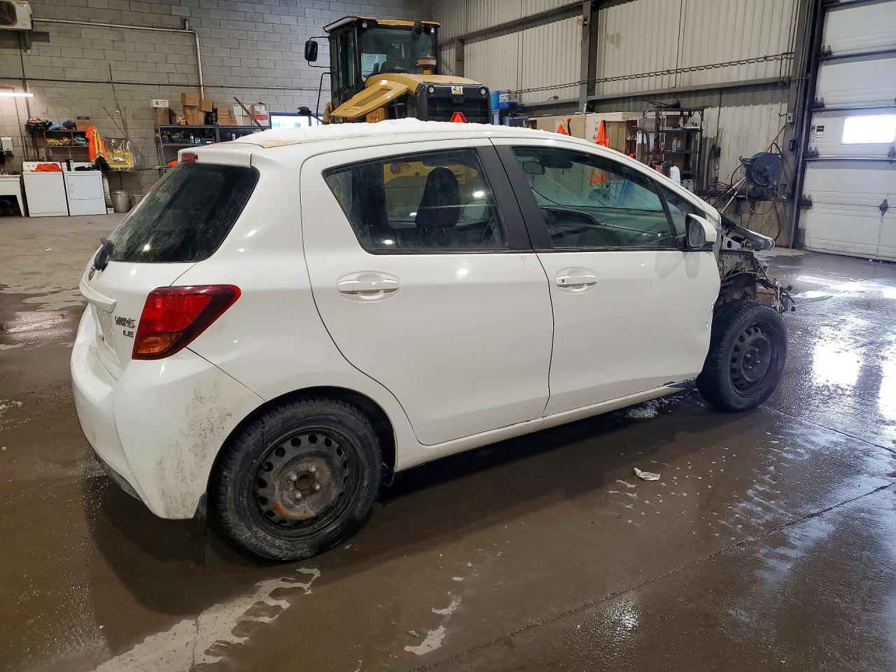 2017 TOYOTA YARIS photo 5