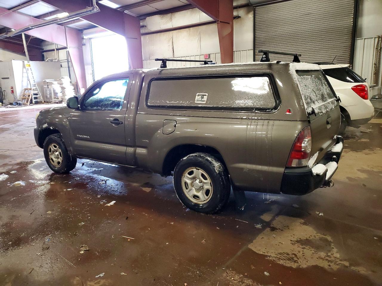 2009 TOYOTA TACOMA photo 2