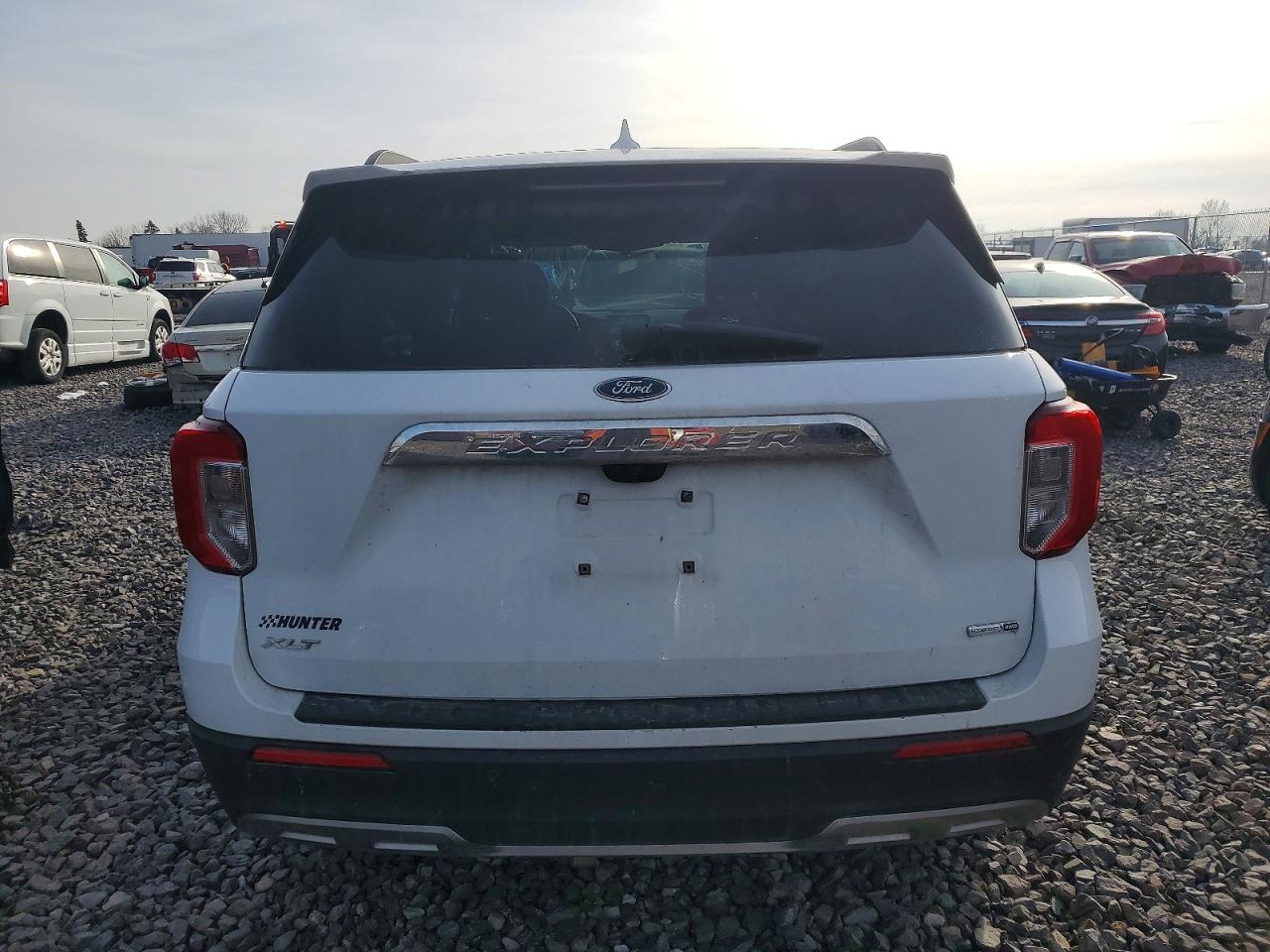 2020 FORD EXPLORER XLT photo 11