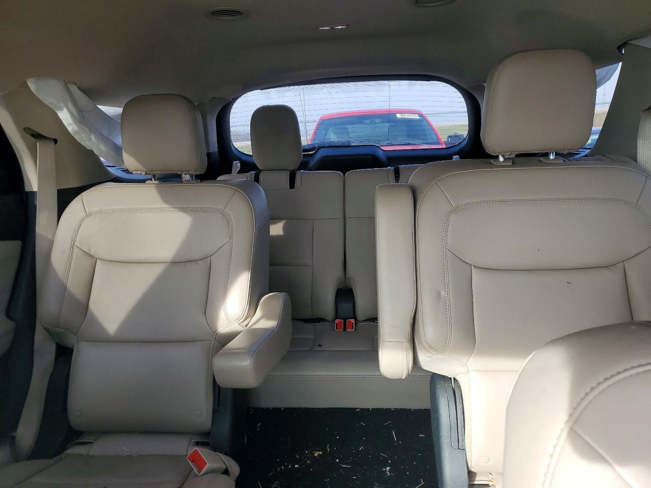 2020 FORD EXPLORER XLT photo 19