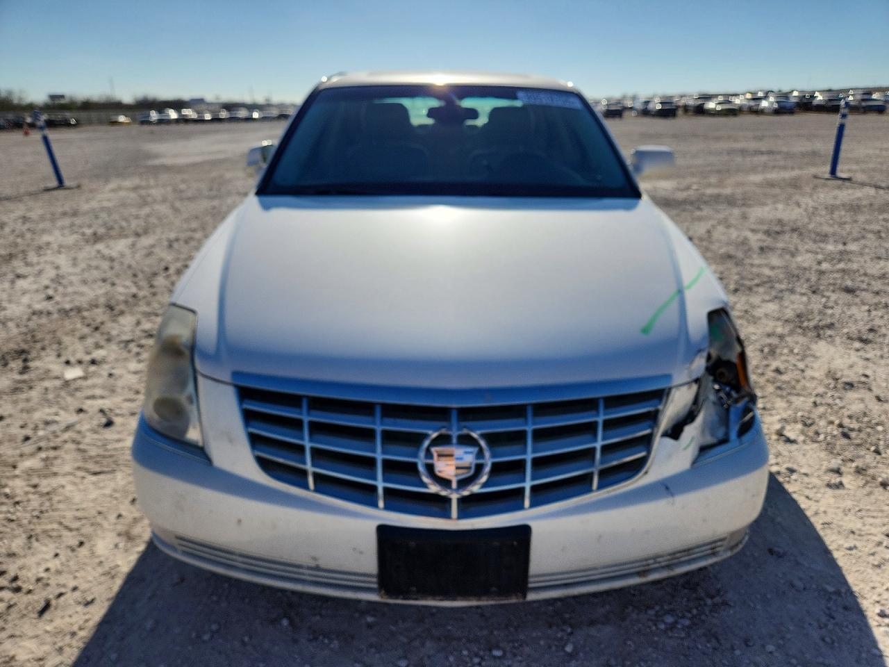 2009 CADILLAC DTS photo 5