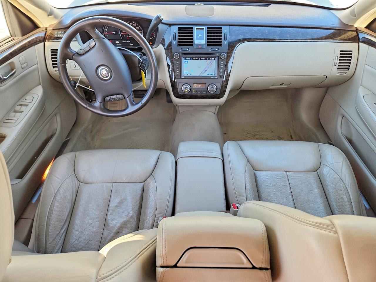 2009 CADILLAC DTS photo 8